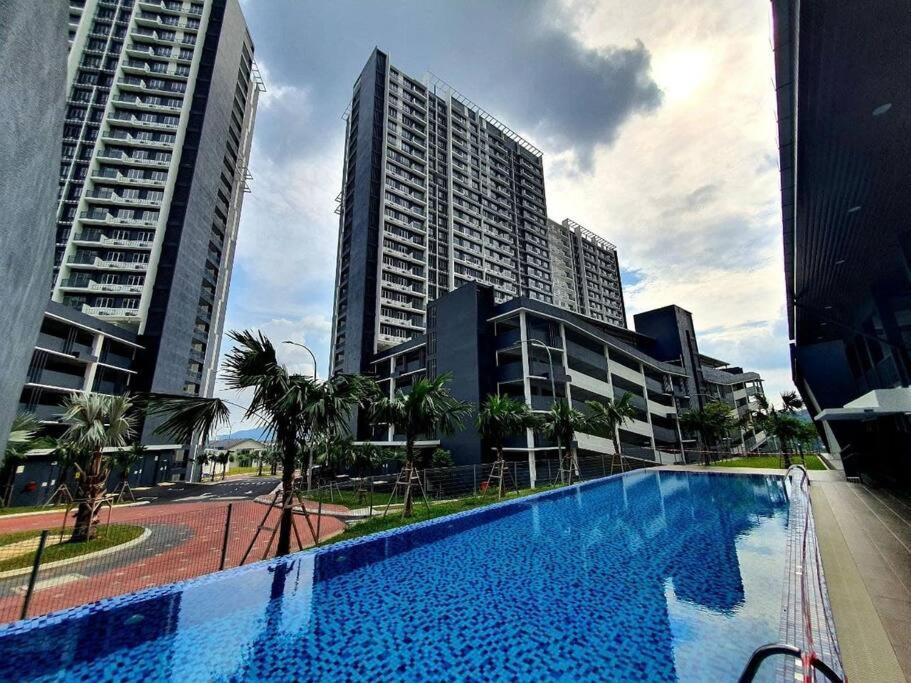 Homestay Casa Nur Iman @Adelia Kajang Esterno foto